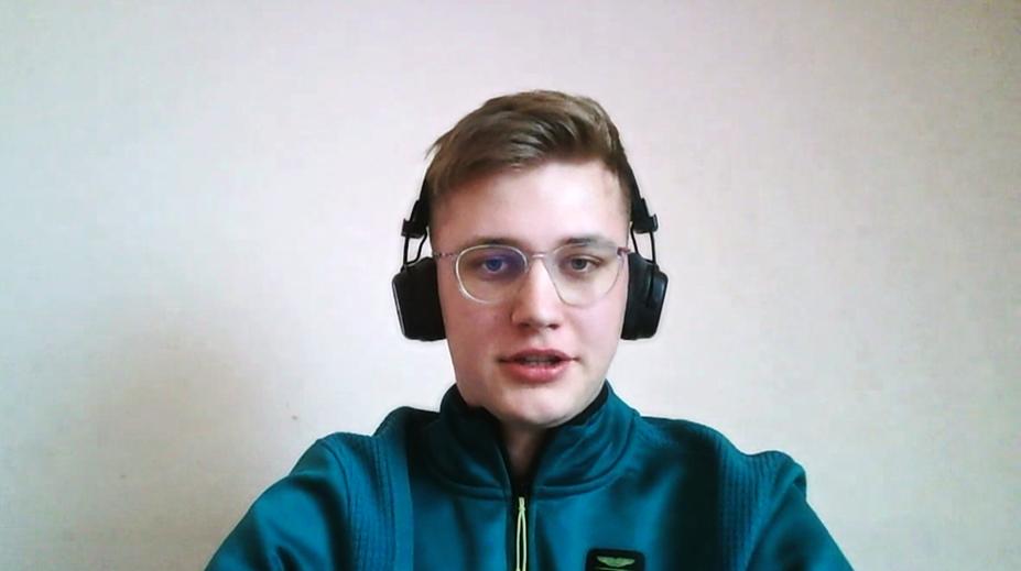 Český simracer míří do Formule 1. Bude jezdit za Aston Martin