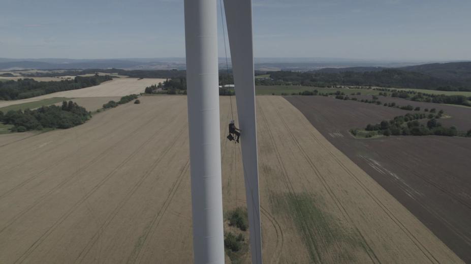 Údržba větrné elektrárny vyžaduje velkou odvahu! Jak probíhá?