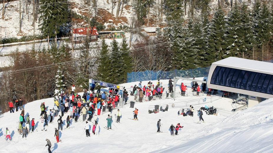 Kvůli poruše na vleku nemohli lyžovat. Skiareál jim odmítl vrátit peníze