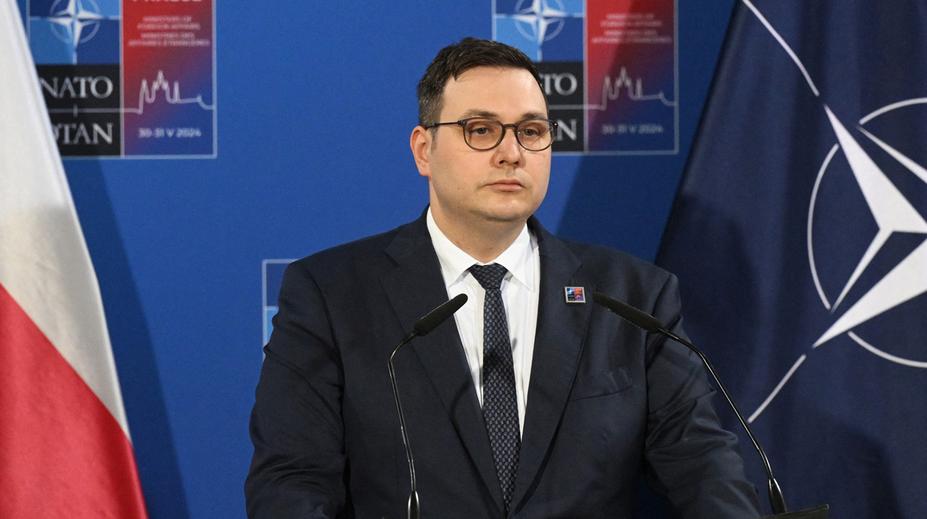 Vláda zakázala vstup do země ruským diplomatům. Jdeme příkladem, říká Lipavský