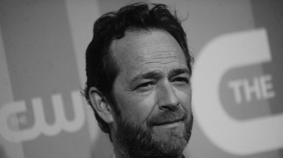 Zemřel herec Luke Perry, Dylan z Beverly Hills 90210. Bylo mu 52 let