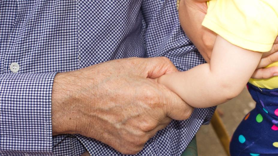 Prarodiče tajně otestovali DNA vnuka. Nevěřili mojí ženě, tvrdí zdrcený otec