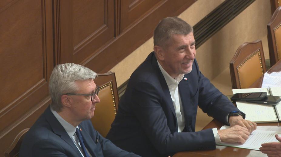 Poslanci se sešli na mimořádné schůzi. Řešili Babišův možný střet zájmů