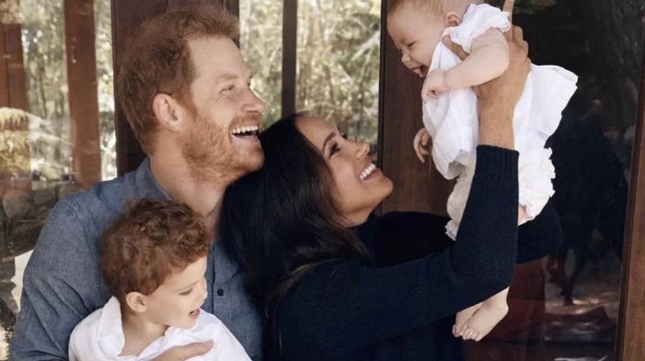 Archie a Lilibet pod přísnou ochranou. Rodiče spolužáků dostali varování