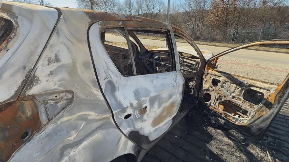 Zapálili auto opozičního zastupitele: Radnice vypsala odměnu za dopadení