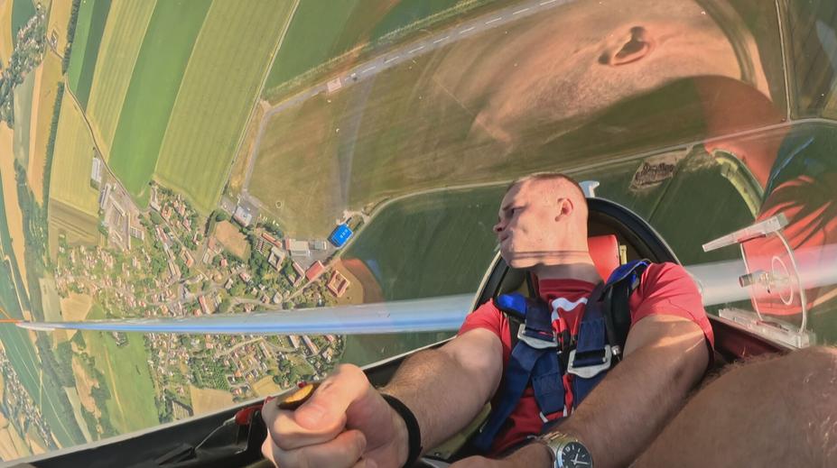 Češi slaví úspěch v letecké akrobacii. Z mistrovství světa mají devět medailí