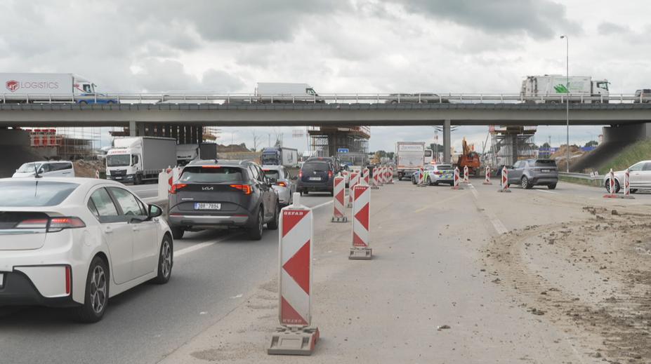 Dopravní omezení v Brně zesílí. Přestavba uzlu zasáhne D1 i D2