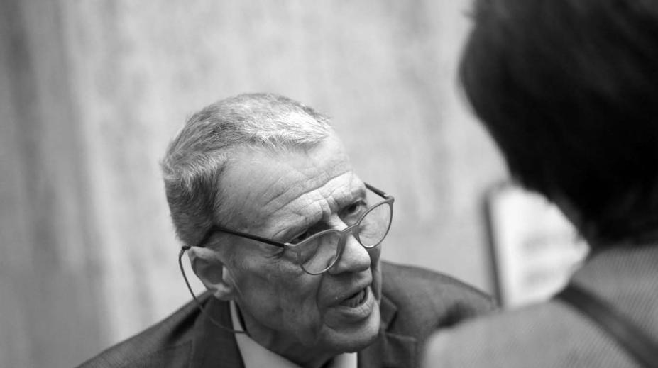 Zemřel novinář a ochránce lidských práv Petr Uhl, v říjnu oslavil 80 let