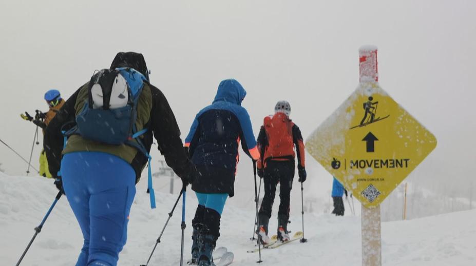 Oblíbené letovisko zpoplatnilo skialpinistům sjezdovky. Omezení zavádí už i v Česku