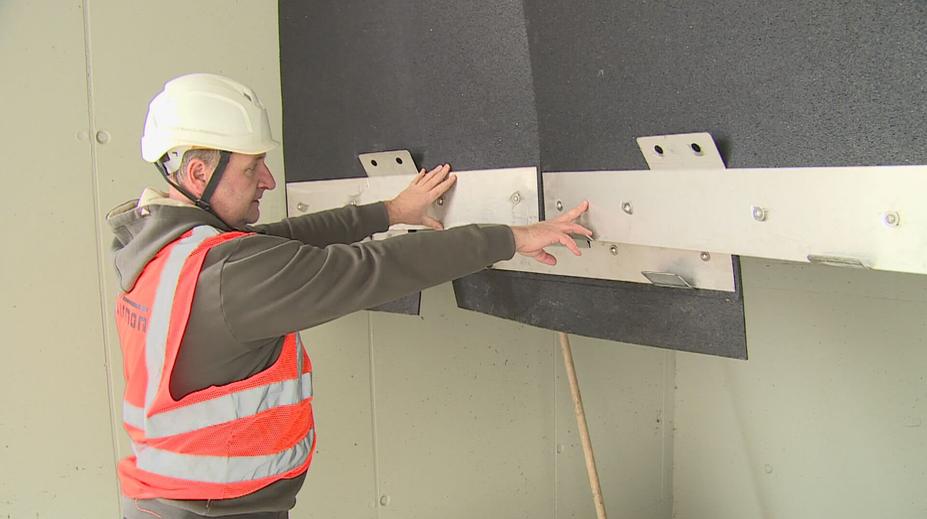 V Přerově vzniká unikátní akustický kryt. Místním má dopřát klidné spaní