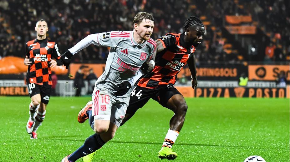 Šulc své šance nevyužil. Lyon v oslabení nestačil na zachraňující se Lorient