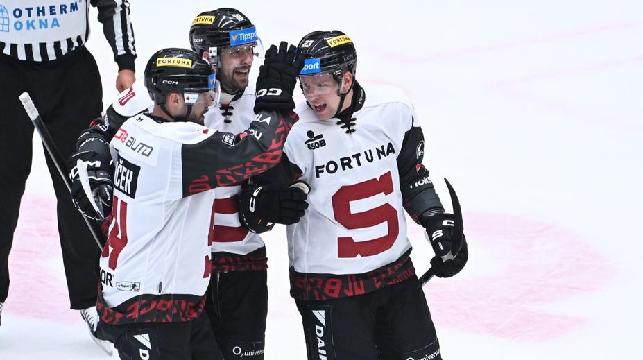 Sparta vyzrála na obhájce titulu a v LM má jistý postup. Hradec prohrál