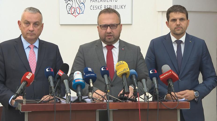 Vláda představila nový klimatický plán. Definitivní konec uhlí se odkládá