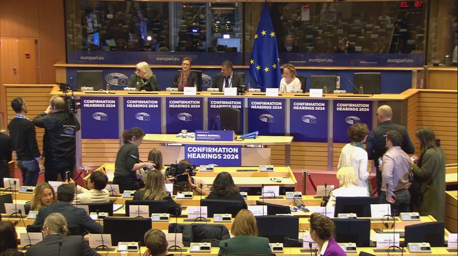 Europarlament schvaluje šestici možných politiků na funkci eurokomisaře