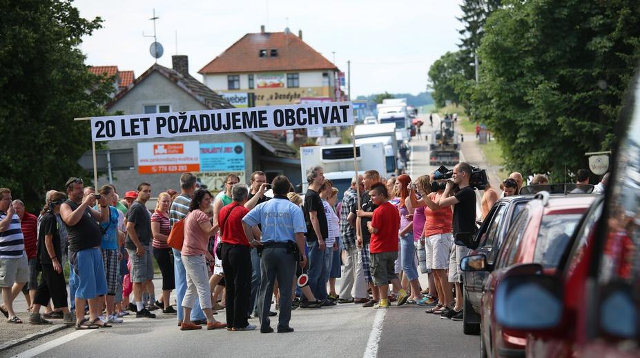 ŘSD před rokem slibovalo obchvat Olbramovic. Zase nekopli do země