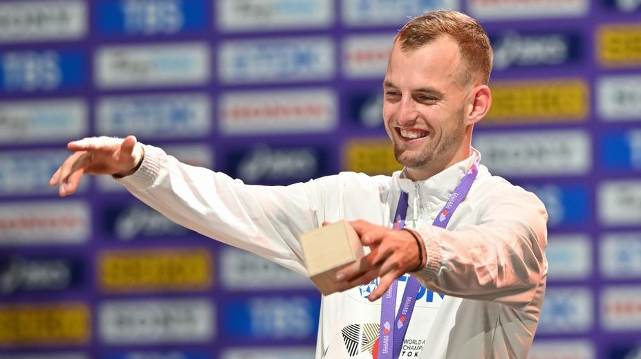 První výškařská medaile z MS udělala ze Štefely Sportovce roku