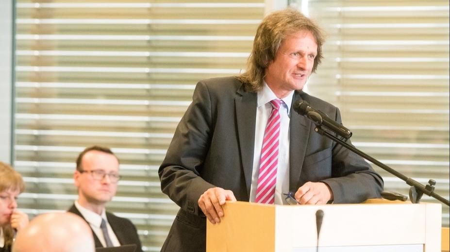 Odvolání Ševčíka z postu děkana nebylo v rozporu se zákonem, rozhodl soud