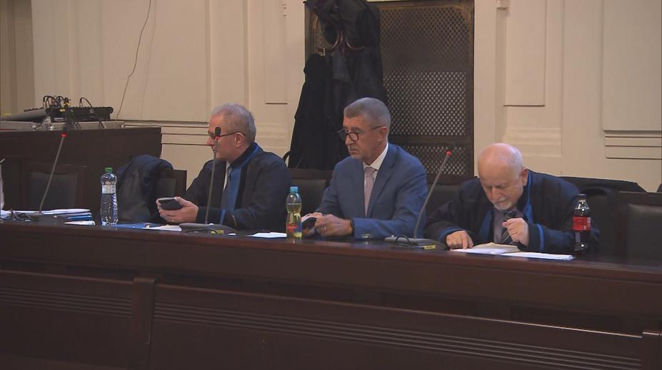 Soud s Babišem pokračuje. Vše se řešilo přes něj, tvrdí svědkyně