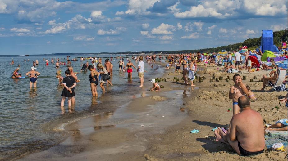 Neobvyklý nález na polské pláži. Všichni turisté museli utéct pryč
