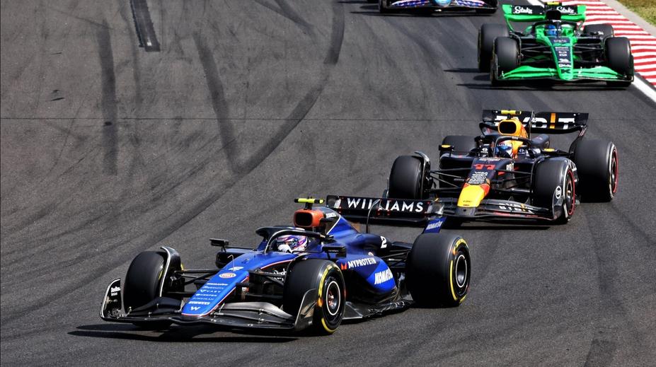 Úžasná novinka bývalého jezdce F1. Se svoji partnerkou oznámili zásnuby