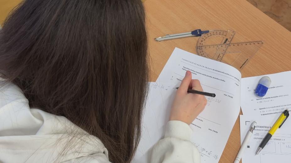 Přijímačky z matematiky mají být jednodušší. Podmínky musí být férové, vysvětlil Plaga