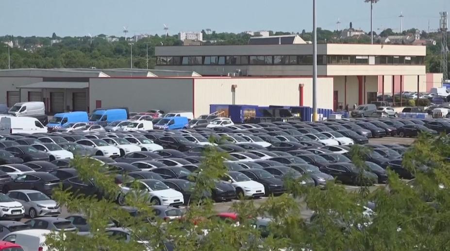 Za půl roku zkrachovalo 33 velkých firem. Situace se ještě zhorší
