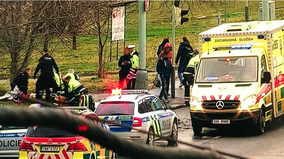 Holčičku srazilo auto, pohotová svědkyně jí poskytla první pomoc