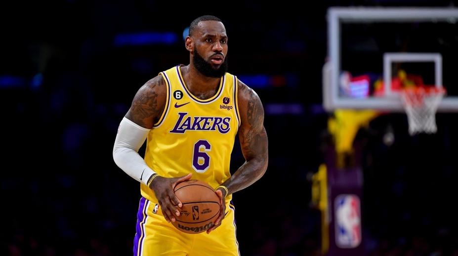 Slavný LeBron pokračuje v kariéře. Vybral si překvapivou destinaci