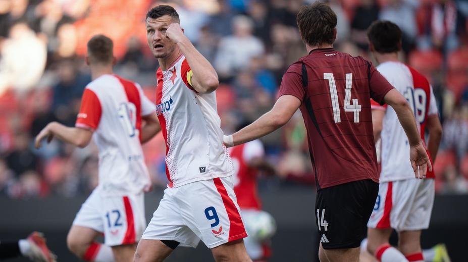 Dojemné gesto Slavie. Fotbalisté potěšili oddaného fanouška