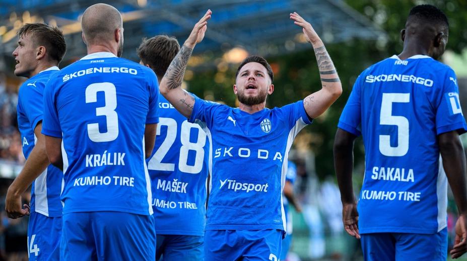 Kušej lídrem kotle. Česká liga není tak špatná, usmíval se Pulkrab po postupu