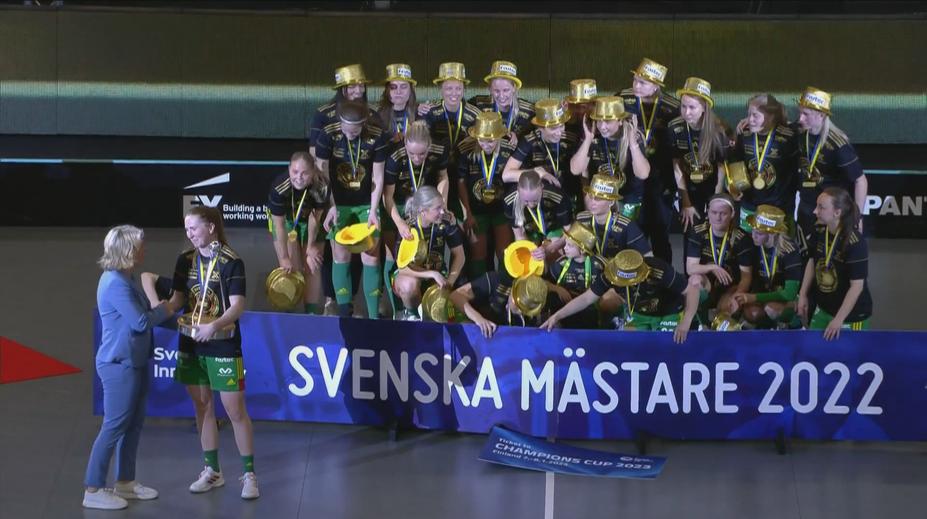 Ratajová a Langer skórovali v superfinále. Na trofej ale nedosáhli