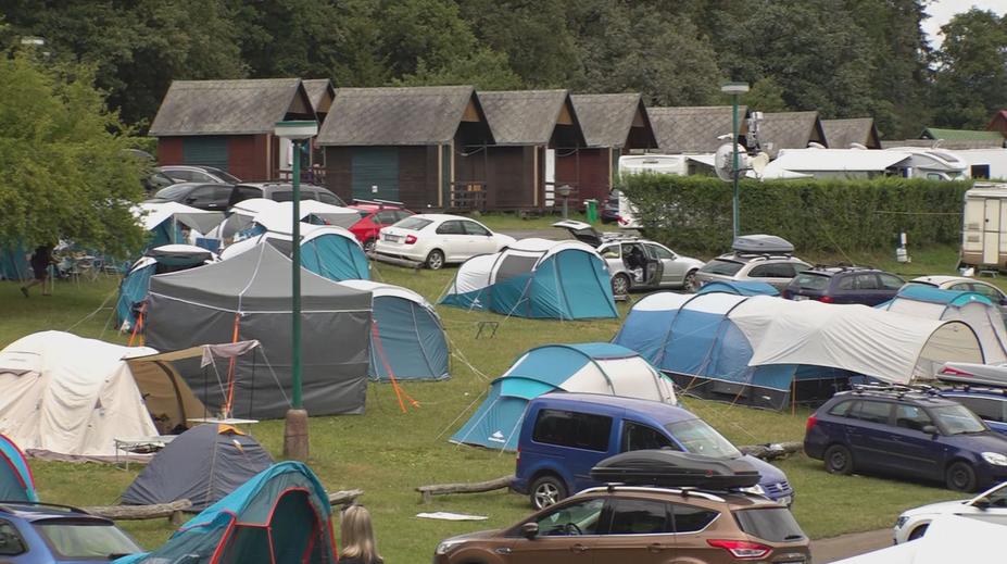 Do kempů v Českém ráji se lidé rádi vrací. Láká je turistika i koupání