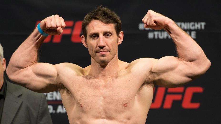 Veterán UFC přežil tři střelné rány. Další muž při střelbě zemřel