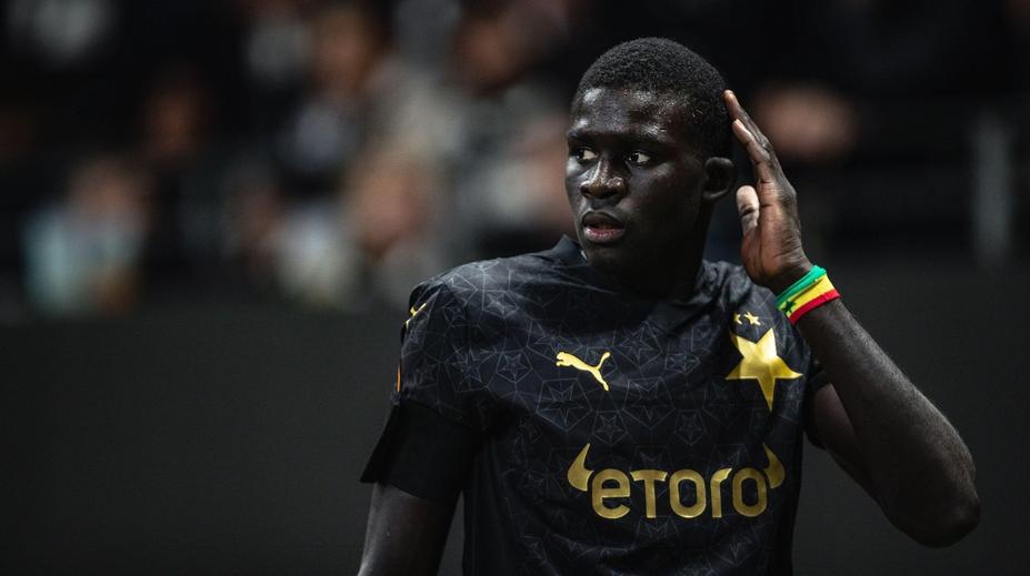 Rekordní přestup. Slavia pustila Dioufa do Anglie, dostane přes půl miliardy