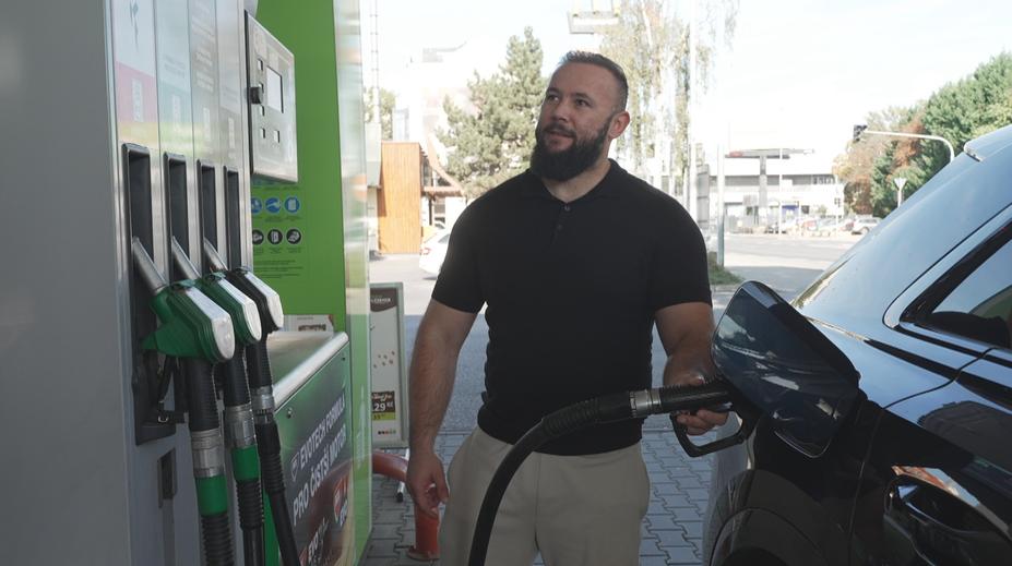 Vláda bude jednat o regulacích cen pohonných hmot. Zatím měly jen malý účinek