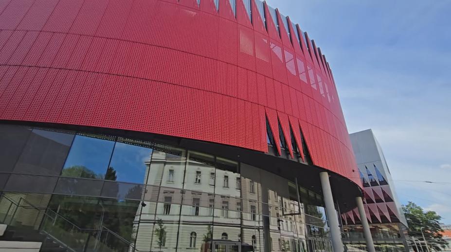 Nová atrakce jihlavské arény: Na fasádě bude přes 800 jmen fanoušků
