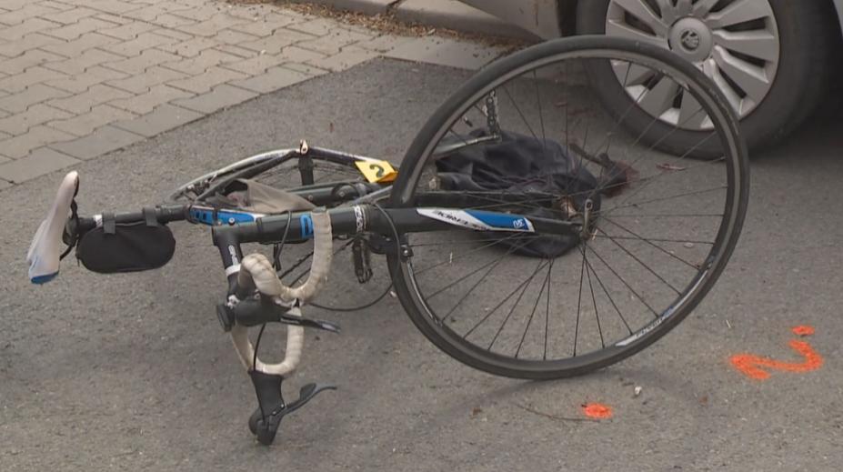 Řidič srazil cyklistku (22) a ujel. Po dopadení nadýchal 2,5 promile
