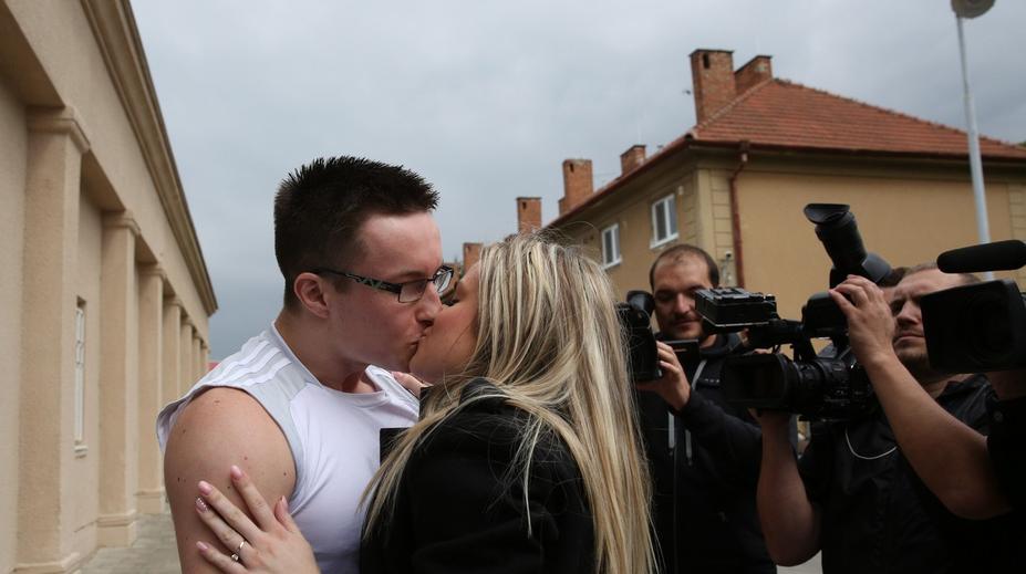 Nečesaný: "Snad nám dovolí mít s manželkou sex ve vězení!"