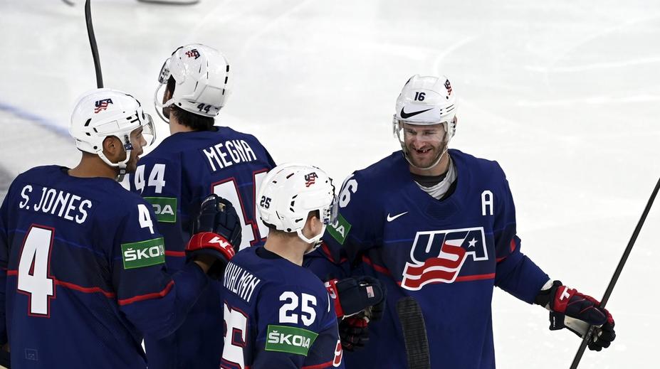 Američané rozhodli o své výhře již v první třetině, zářil bek Jones