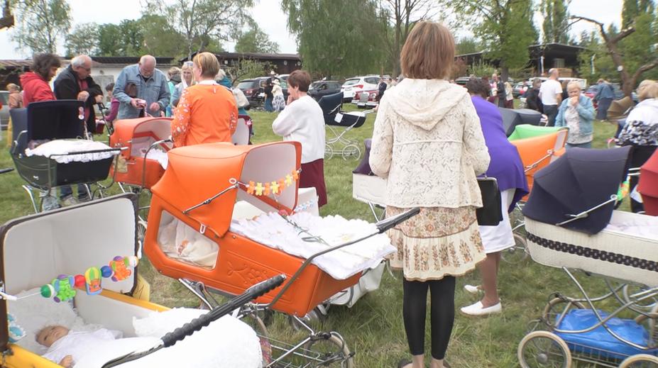 V Mimoni bylo k vidění přes 150 historických kočárků. Některé byly starší 100 let