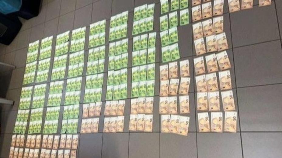 Ženy omylem vyhodily půl milionu, peníze našel popelář. Zpět je zatím nedostanou