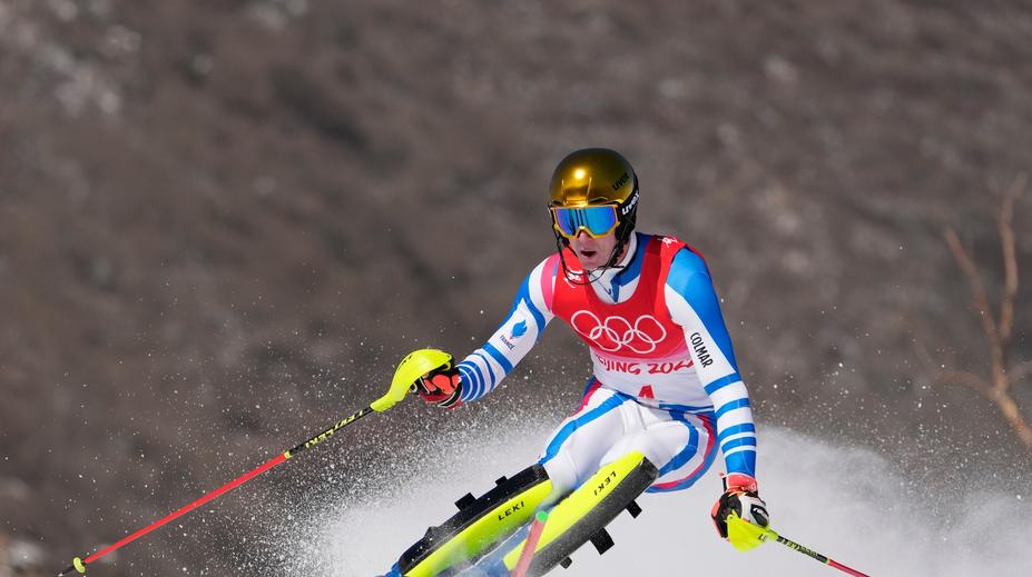 Českým závodníkům se slalom nepovedl. Ze zlata se raduje Francouz Noël