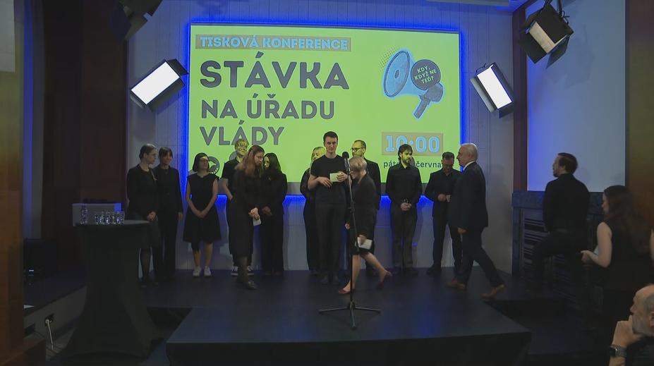 Stávka na Úřadu vlády. Zaměstnanci protestují proti přesunu agend na ministerstva