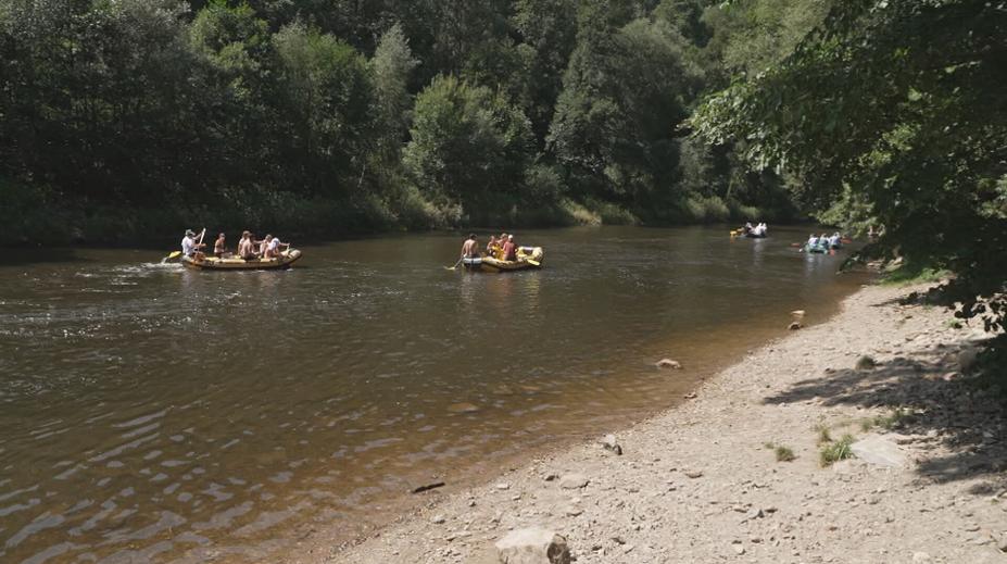 Návrat letního počasí zvýšil návštěvnost kempů i památek. Teplo bude i nadále