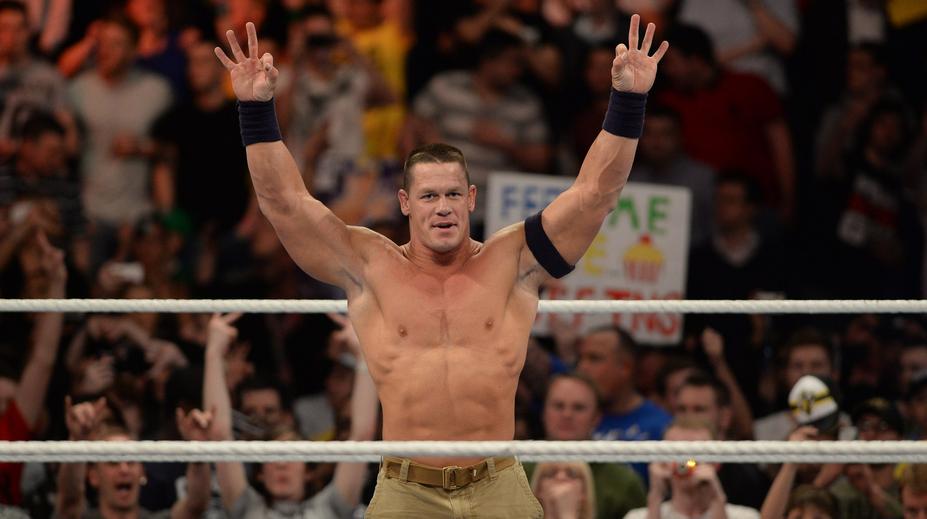 Wrestler John Cena pomohl z vozíčku hendikepovanému fanouškovi