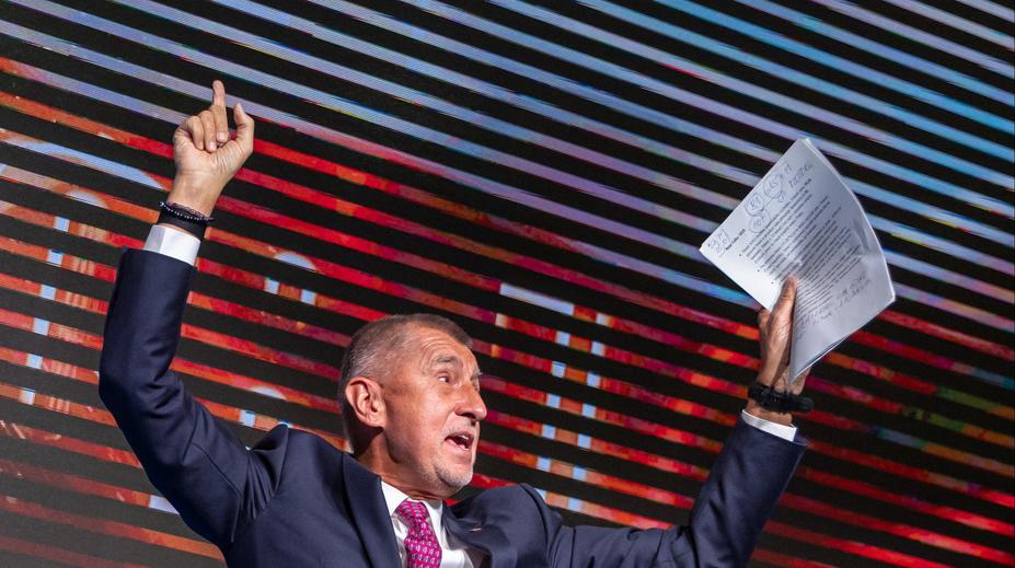 Reakce kandidátů na výsledky voleb: Někteří se radovali, jiní se snažili schovat