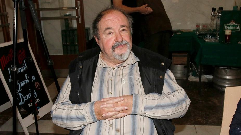 Bavič Petr Novotný skončil v nemocnici. Dcera prozradila, jak na tom je