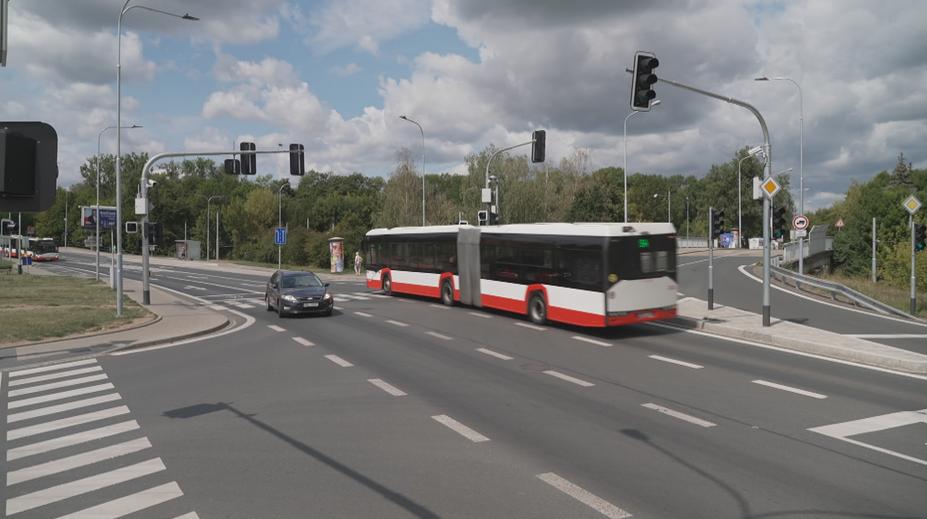 Řidiče v Brně čekají komplikace. Nedávno rekonstruovanou ulici musí opět opravit
