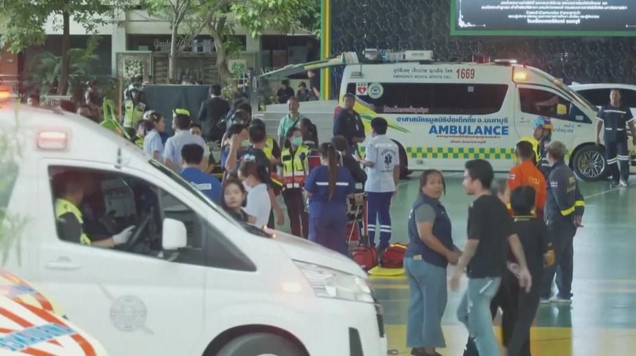 Masakr na škole v Thajsku. Student zabil nejméně devět lidí