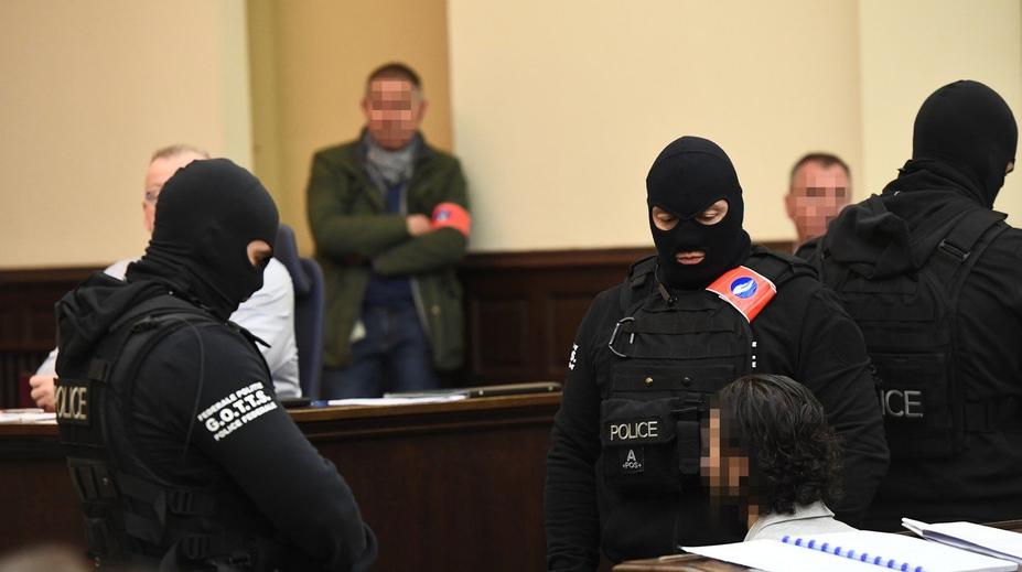 Terorista z Paříže Abdeslam u soudu: "Alláh mě ochrání," věří